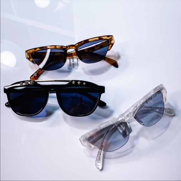 Free People Stella Gold Star Black Sunglasses - Picture 5 of 5